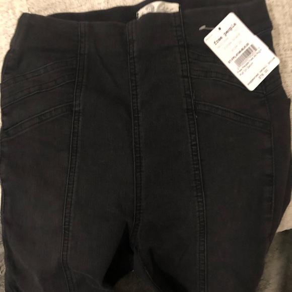 Free people black size 26. Host Pick 4-17-22. FINAL MARKDOWN - Picture 12 of 12